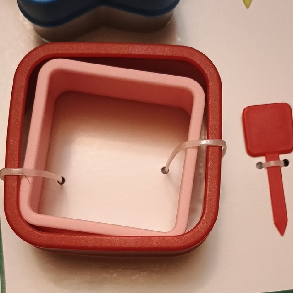 Colorful Sandwich Cutter Set - Picture 2 of 7